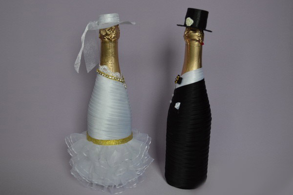 Украшение бутылок на свадьбу – мастер-класс из лент, бусин, стразов
