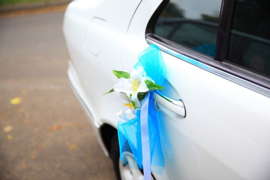 Едем красиво: украшаем авто на свадьбу