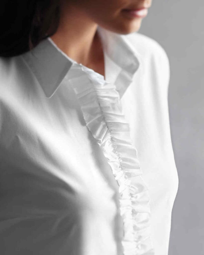 Блуза из хлопка с коротким рукавом. Моделирование и пошив. Выкройка 54-го размера бесплатно